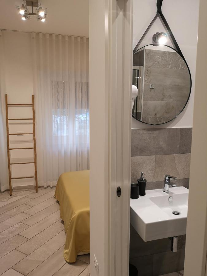 Tre R Eur Bed & Breakfast Rome Bagian luar foto