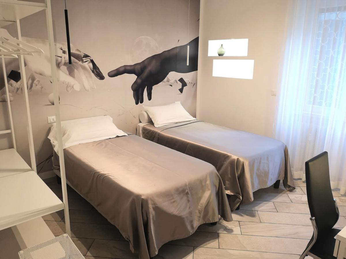 Tre R Eur Bed & Breakfast Rome Bagian luar foto