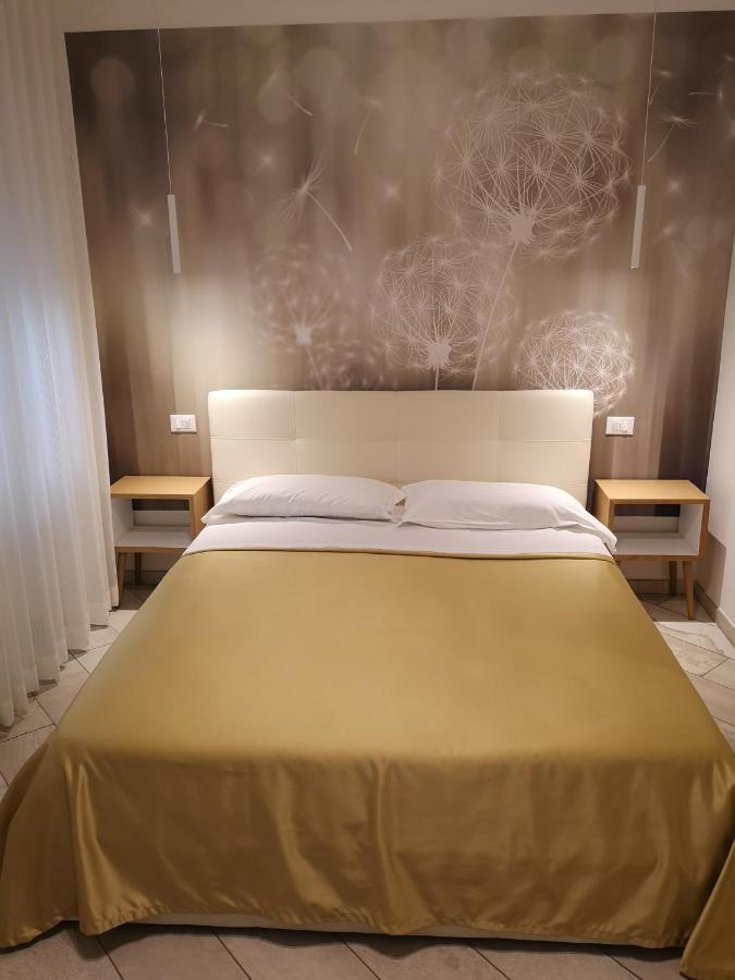 Tre R Eur Bed & Breakfast Rome Bagian luar foto