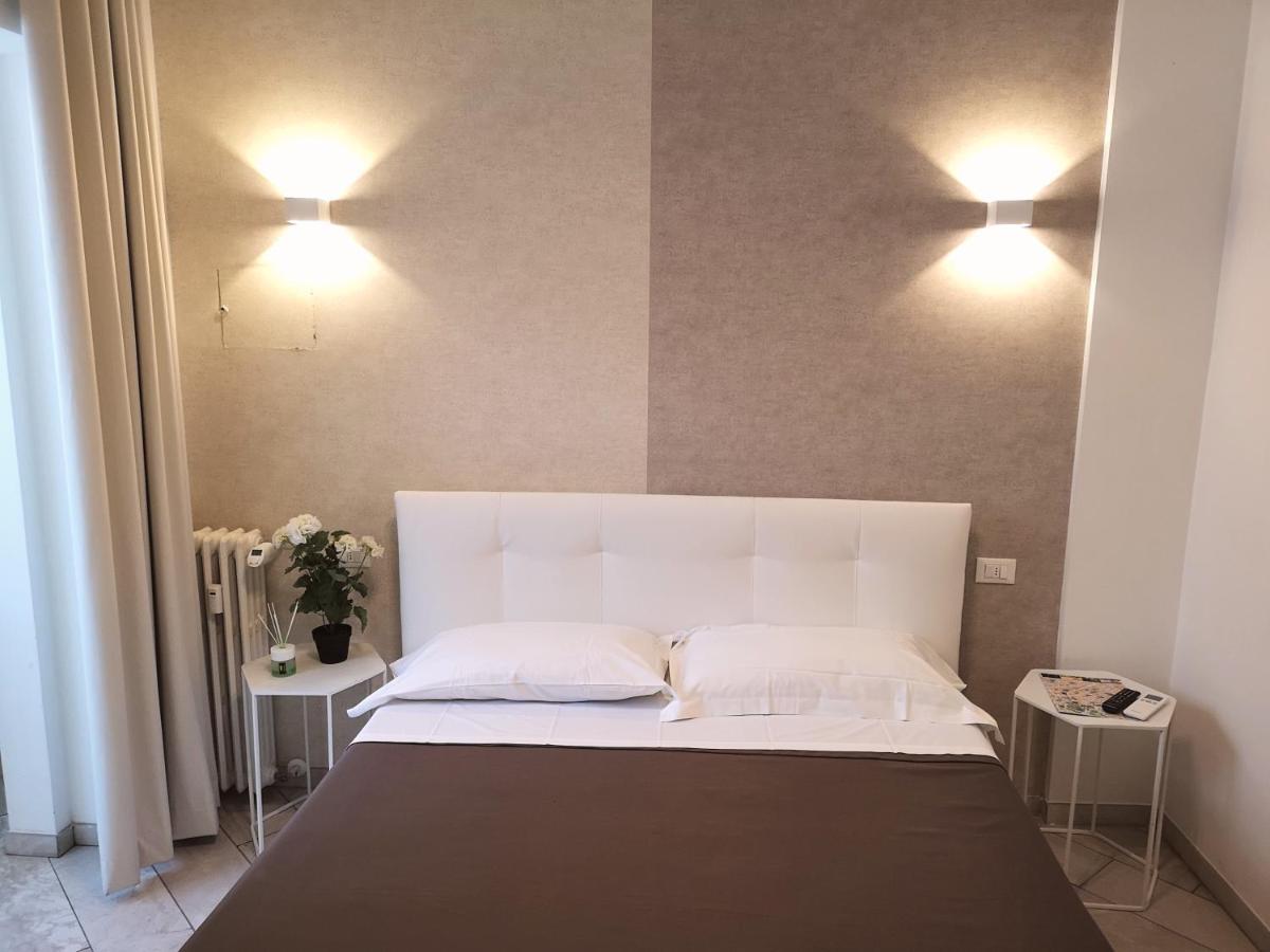 Tre R Eur Bed & Breakfast Rome Bagian luar foto