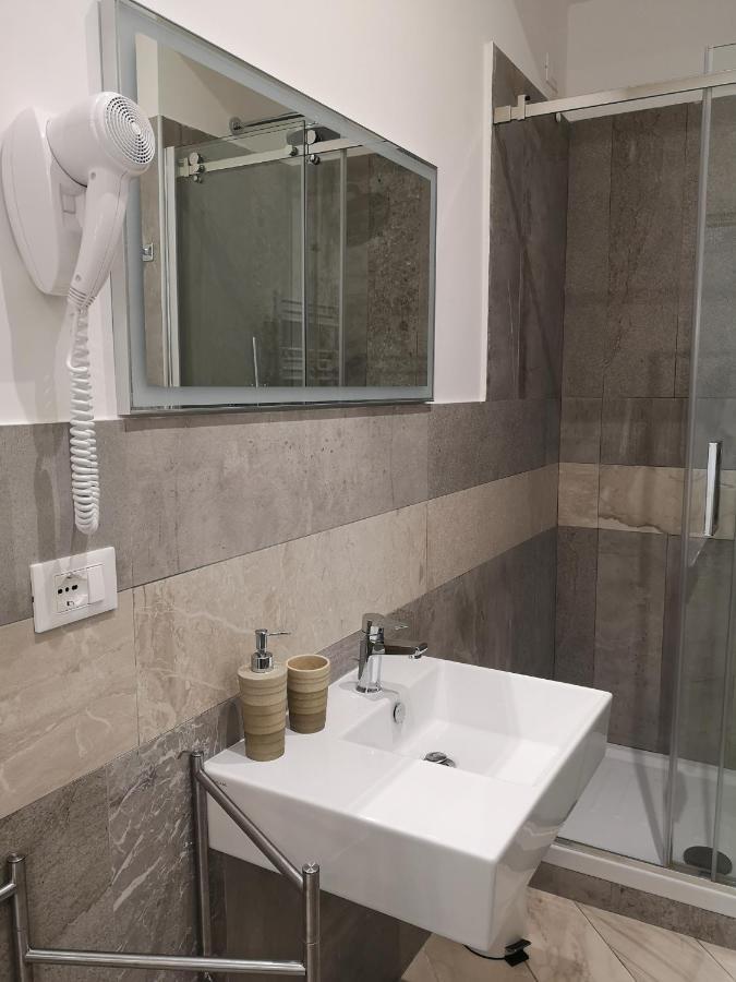 Tre R Eur Bed & Breakfast Rome Bagian luar foto
